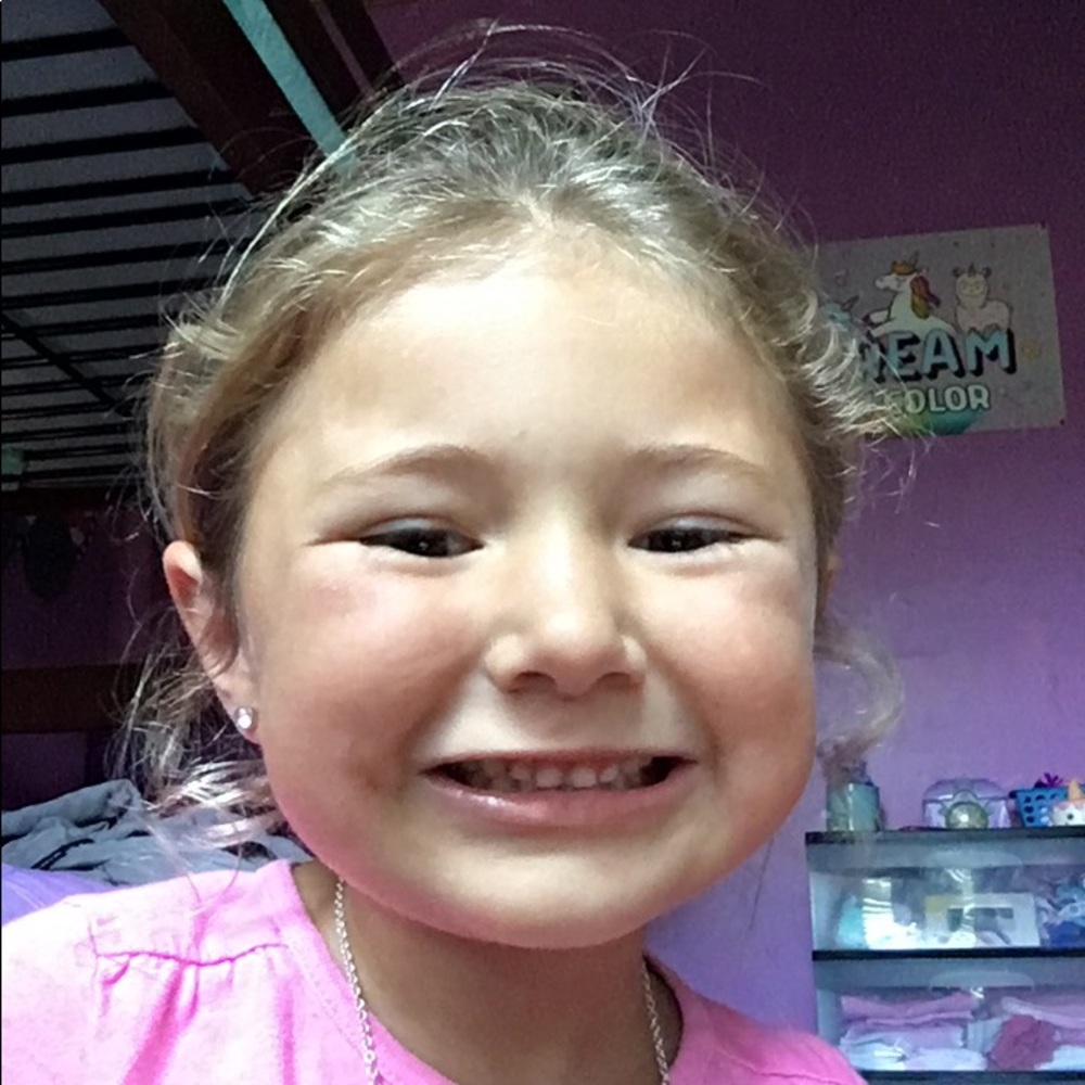 Meet your Posher, Alyvia